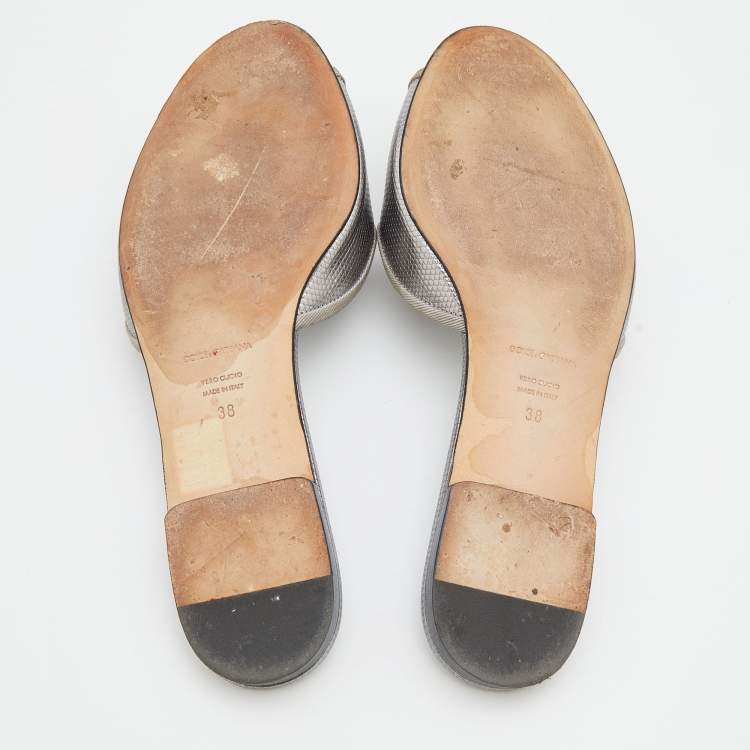 مملوكة مسبقًا Dolce & Gabbana Silver Lizard Embossed Leather Sofia Flat Slides Size 38