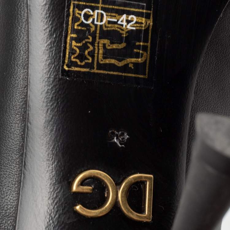 مملوكة مسبقًا Dolce & Gabbana Black Quilted Leather Buckle Detail Pumps Size 35