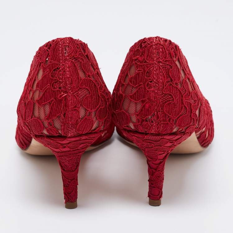 Pre Owned Dolce & Gabbana Deep Red Lace Crystal Embellished Bellucci Pumps Size 38.5