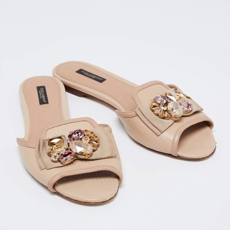 Pre Owned Dolce & Gabbana Beige Lizard Embossed Leather Crystal Embellished Bow Flat Slide Sandals Size 39.5