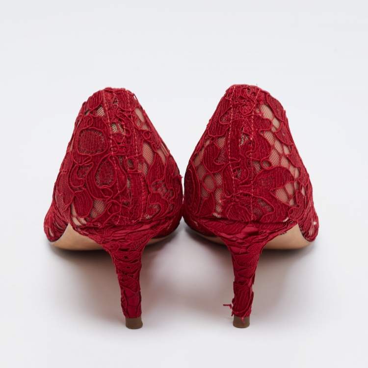 Pre Owned Dolce & Gabbana Red Lace Bellucci Crystal Embellished Pointed Toe Pumps Size 39