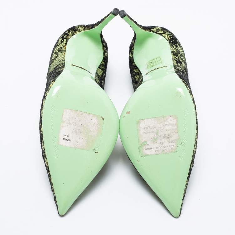 Pre Owned Dolce & Gabbana Black/Green Chantilly Lace and Patent Leather Pointed Toe Pumps Size 40