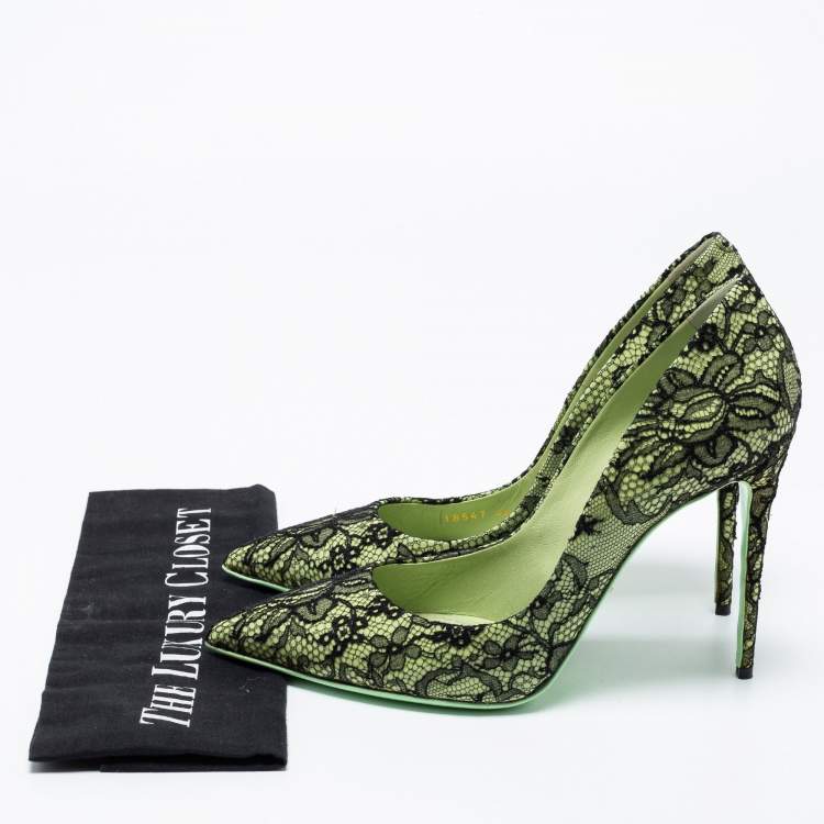 Pre Owned Dolce & Gabbana Black/Green Chantilly Lace and Patent Leather Pointed Toe Pumps Size 40