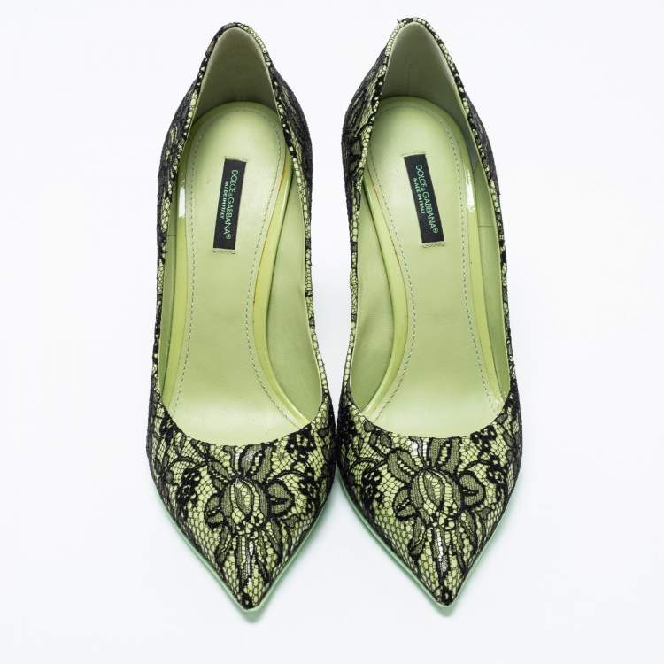 Pre Owned Dolce & Gabbana Black/Green Chantilly Lace and Patent Leather Pointed Toe Pumps Size 40