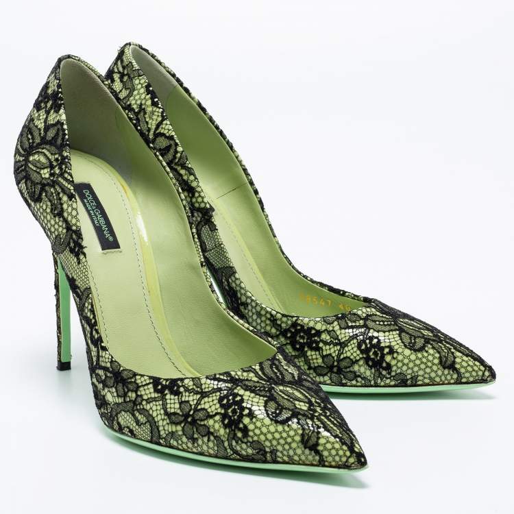 Pre Owned Dolce & Gabbana Black/Green Chantilly Lace and Patent Leather Pointed Toe Pumps Size 40