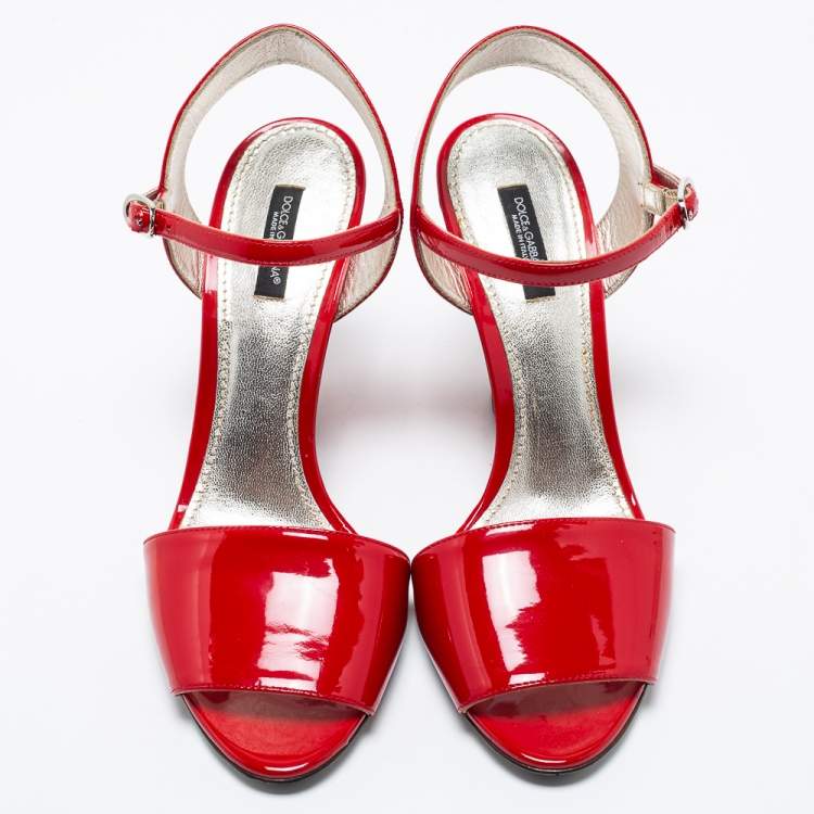 مملوكة مسبقًا Dolce & Gabbana Red Patent Leather Block Heel Ankle Strap Sandals Size 39