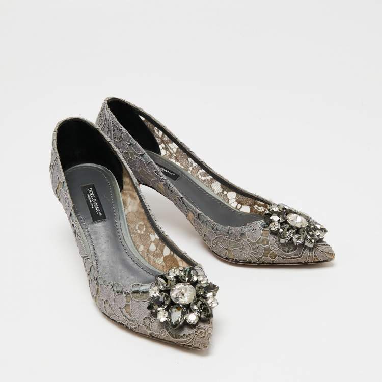 مملوكة مسبقًا Dolce & Gabbana Grey Lace Bellucci Pumps Size 35.5