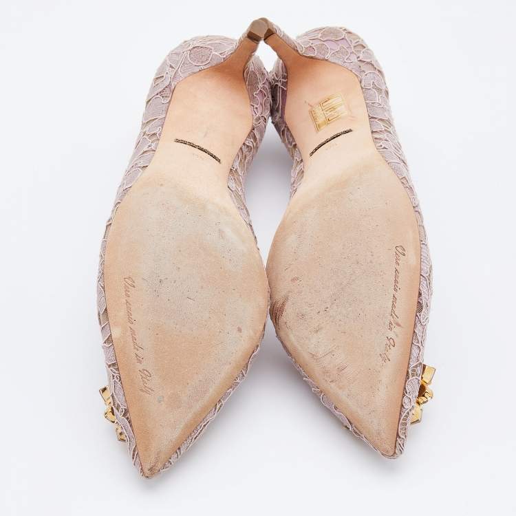 Pre Owned Dolce & Gabbana Lilac Lace Crystal Embellished Pointed Toe Pumps Size 39.5