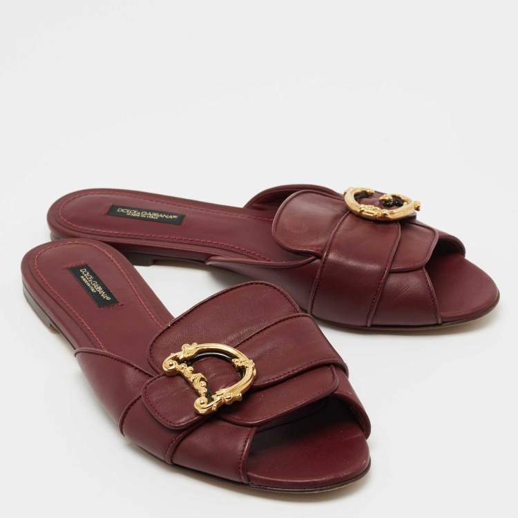 مملوكة مسبقًا Dolce & Gabbana Burgundy Leather Slide Sandals Size 39
