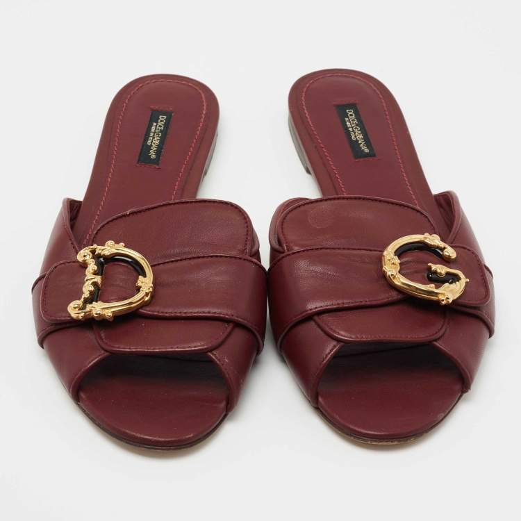 مملوكة مسبقًا Dolce & Gabbana Burgundy Leather Slide Sandals Size 39