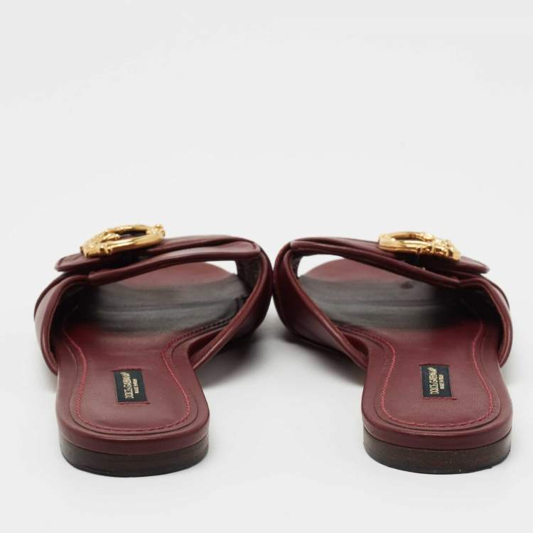 مملوكة مسبقًا Dolce & Gabbana Burgundy Leather Slide Sandals Size 39