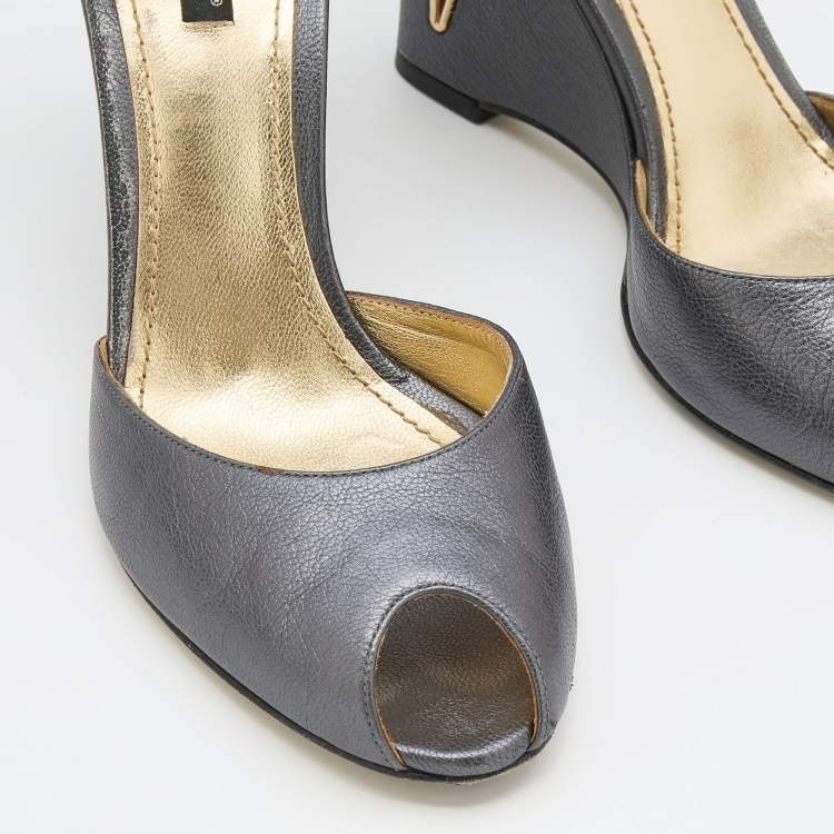 Pre Owned Dolce & Gabbana Metallic Grey Leather Ankle Strap Peep Toe Wedge Sandals Size 39