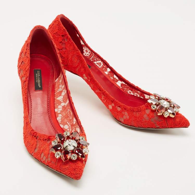 مملوكة مسبقًا Dolce & Gabbana Red Lace Bellucci Crystal Embellished Pumps Size 39.5