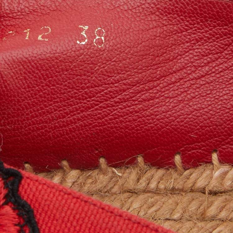Pre Owned Dolce & Gabbana Red Canvas Locket Flower Jewel Embroidered Espadrille Flats Size 38
