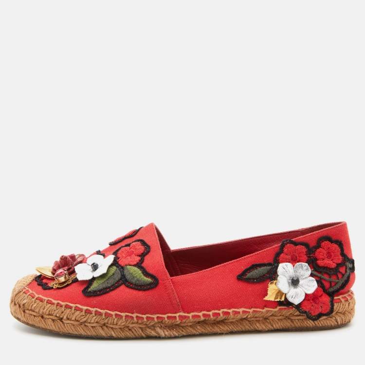 Pre Owned Dolce & Gabbana Red Canvas Locket Flower Jewel Embroidered Espadrille Flats Size 38