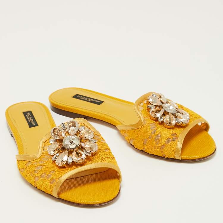 مملوكة مسبقًا Dolce & Gabbana Yellow Lace Crystal Embellished Bianca Flat Slides Size 37