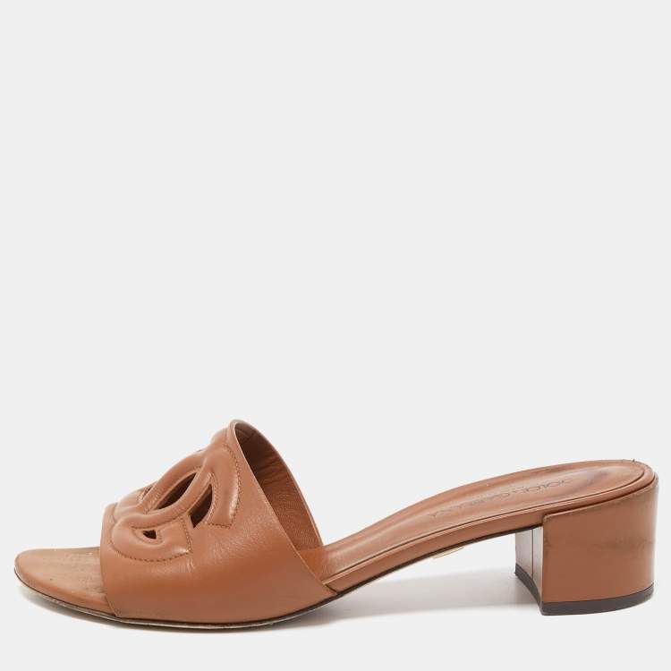 مملوكة مسبقًا Dolce & Gabbana Tan Leather DG Cut Out Slide Sandals Size 38