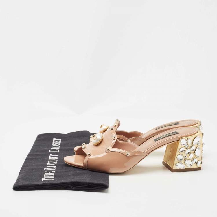 مملوكة مسبقًا Dolce & Gabbana Beige Patent Leather Embellished Block Heels Slide Sandals Size 36