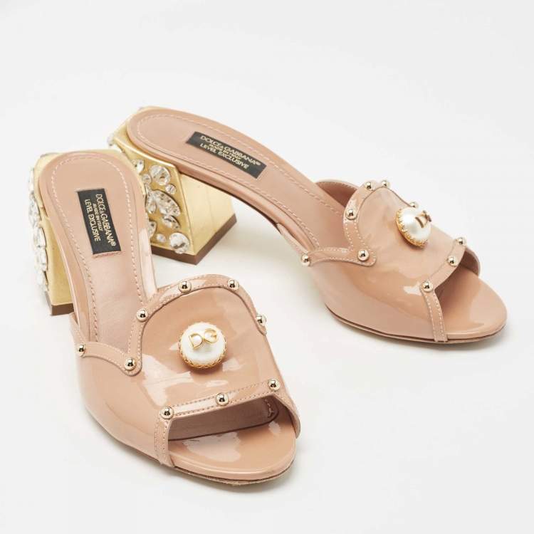 مملوكة مسبقًا Dolce & Gabbana Beige Patent Leather Embellished Block Heels Slide Sandals Size 36