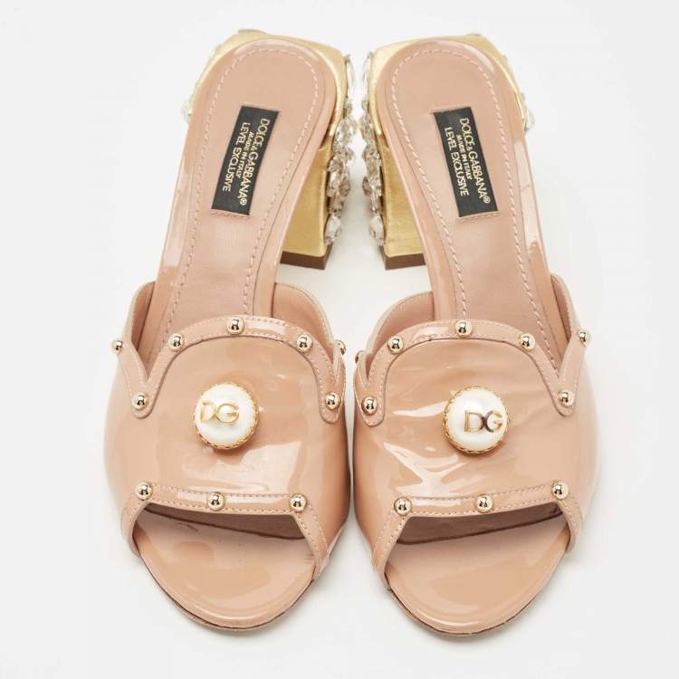 مملوكة مسبقًا Dolce & Gabbana Beige Patent Leather Embellished Block Heels Slide Sandals Size 36