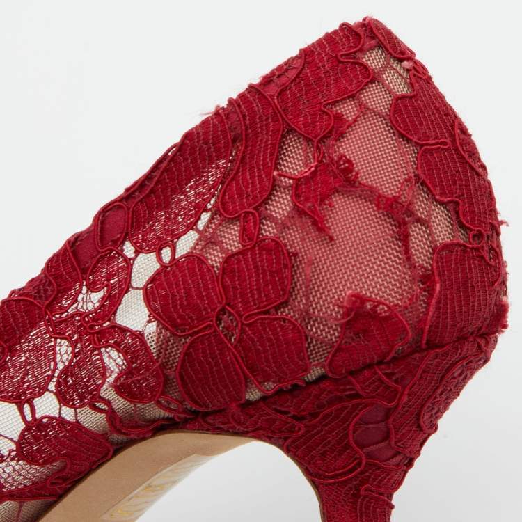 Pre Owned Dolce & Gabbana Red Lace Bellucci Pumps Size 37.5