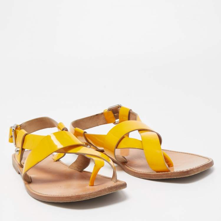 Pre Owned Dolce & Gabbana Yellow Patent Leather Toe Ring Flat Sandals Size 39