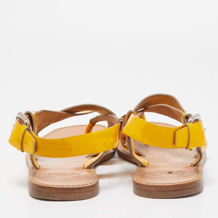 Pre Owned Dolce & Gabbana Yellow Patent Leather Toe Ring Flat Sandals Size 39