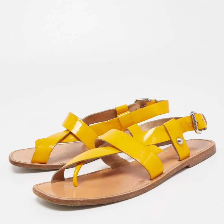 Pre Owned Dolce & Gabbana Yellow Patent Leather Toe Ring Flat Sandals Size 39