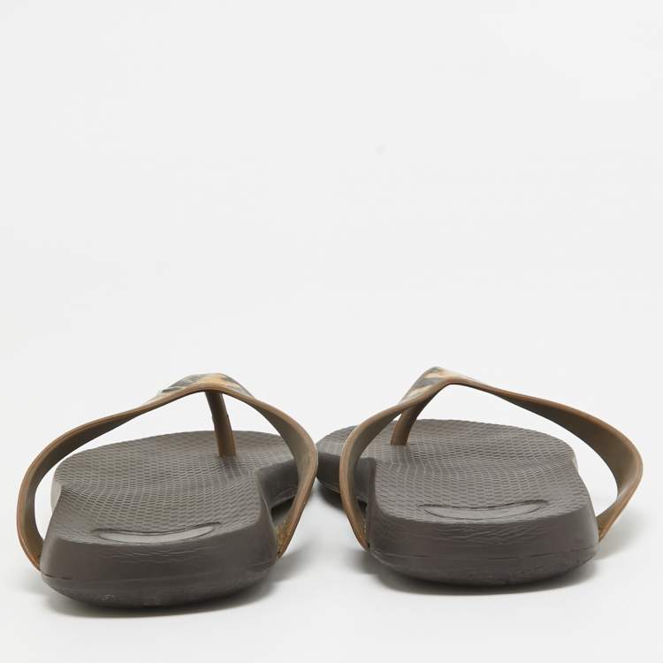 Pre Owned Dolce & Gabbana Brown/Black Tiger Print Rubber Thong Sandals Size 39  