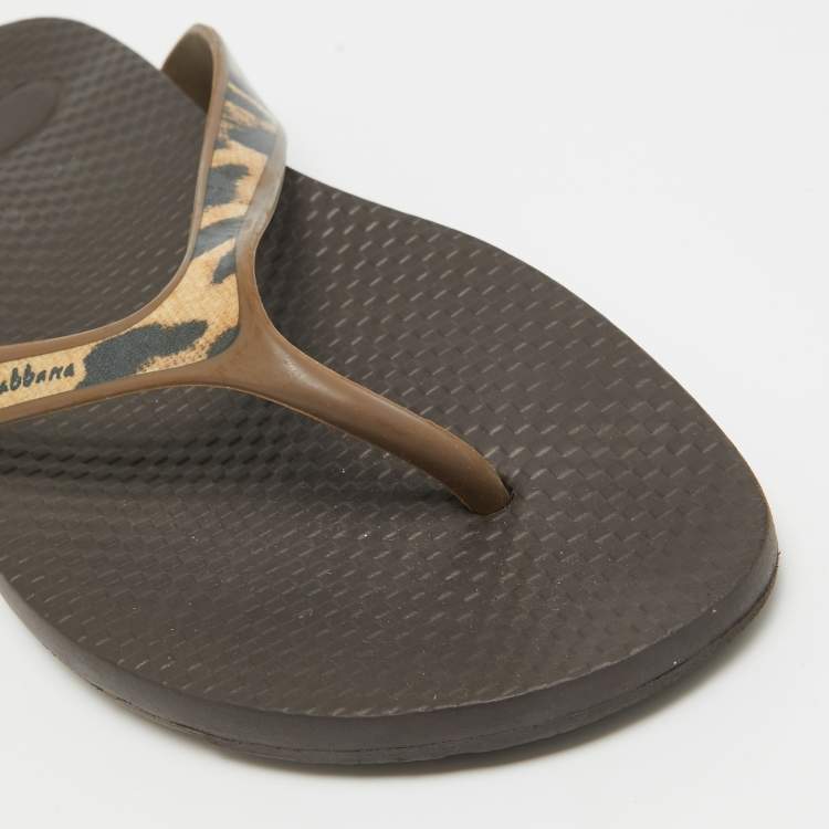 Pre Owned Dolce & Gabbana Brown/Black Tiger Print Rubber Thong Sandals Size 39  