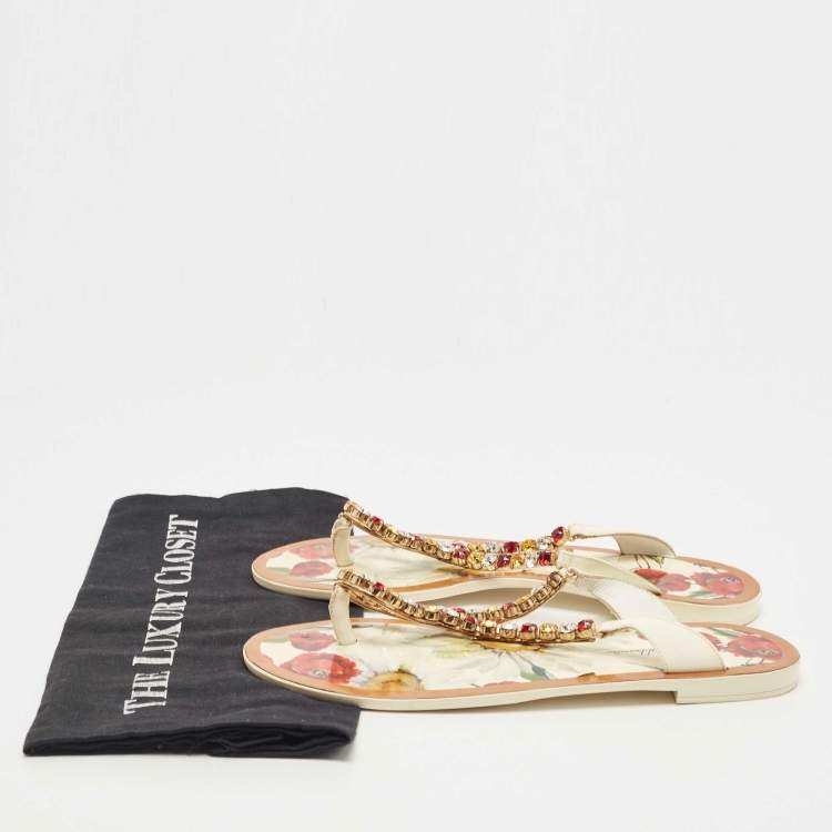 Pre Owned Dolce & Gabbana Cream Patent Leather Crystal Embellished Thong Flats Size 39