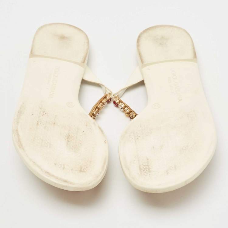 Pre Owned Dolce & Gabbana Cream Patent Leather Crystal Embellished Thong Flats Size 39