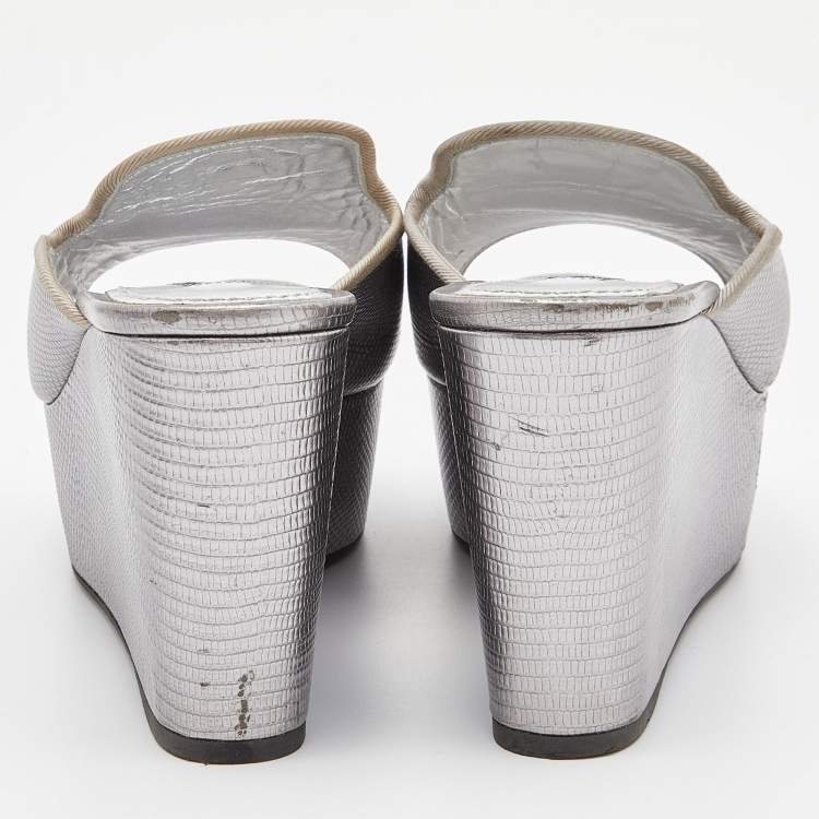 Pre Owned Dolce & Gabbana Silver Embossed Lizard Leather Peep Toe Mules Size 37