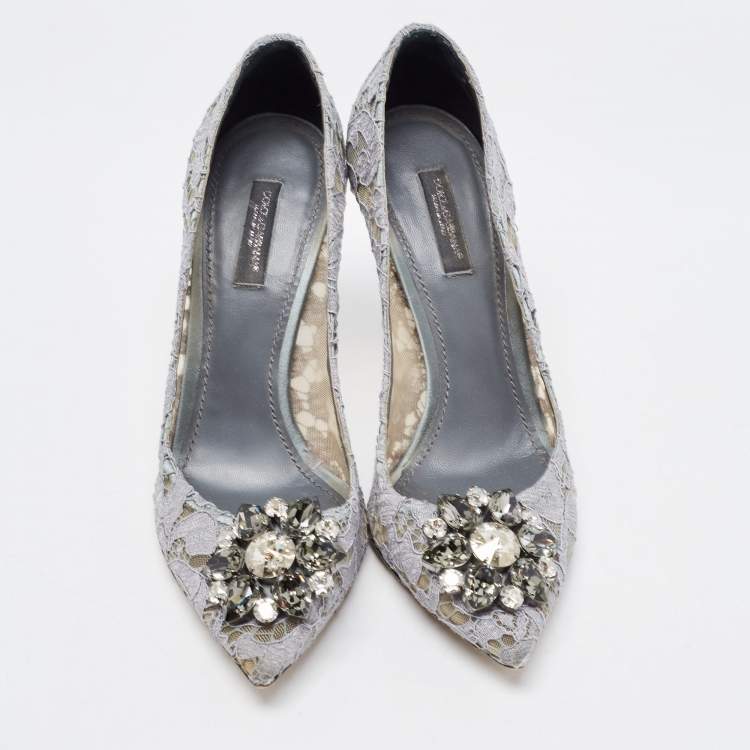 مملوكة مسبقًا Dolce & Gabbana Grey Lace Bellucci Pumps Size 38