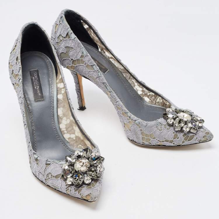 مملوكة مسبقًا Dolce & Gabbana Grey Lace Bellucci Pumps Size 38