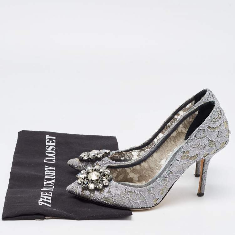 مملوكة مسبقًا Dolce & Gabbana Grey Lace Bellucci Pumps Size 38