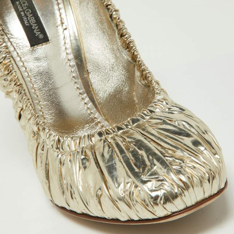 Pre Owned Dolce & Gabbana Gold Pleated Leather Pumps Size 37