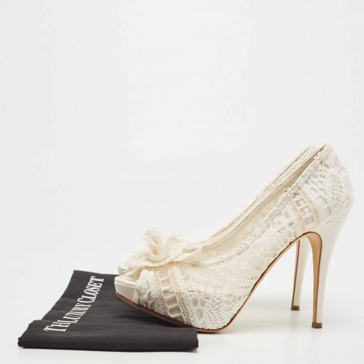 Pre Owned Dolce & Gabbana Off White Lace Rose Detail Peep Toe Pumps Size 39