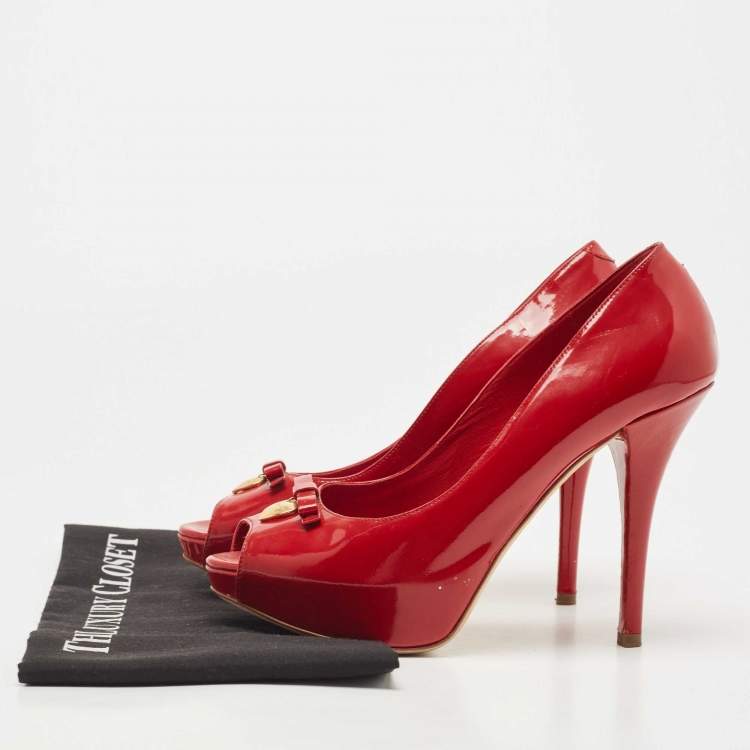 مملوكة مسبقًا Dolce & Gabbana Red Patent Leather Bow Peep Toe Platform Pumps Size 38