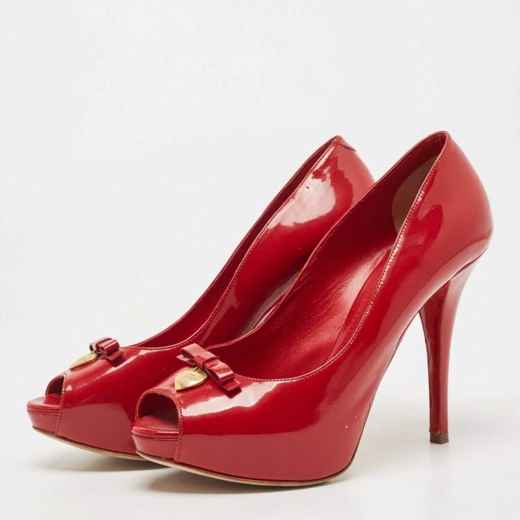 مملوكة مسبقًا Dolce & Gabbana Red Patent Leather Bow Peep Toe Platform Pumps Size 38