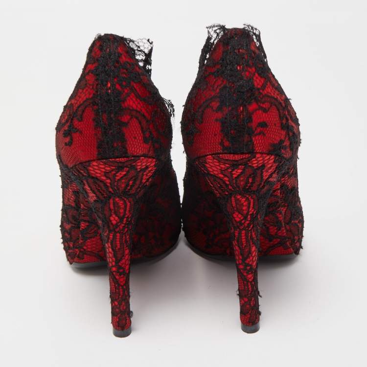 Pre Owned Dolce & Gabbana Red/Black Satin and Lace Pumps Size 38
