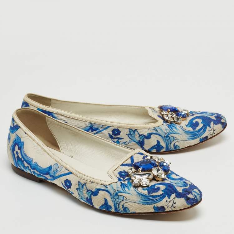 Pre Owned Dolce & Gabbana White/Blue Printed Fabric Crystal Embellished Ballet Flats Size 39
