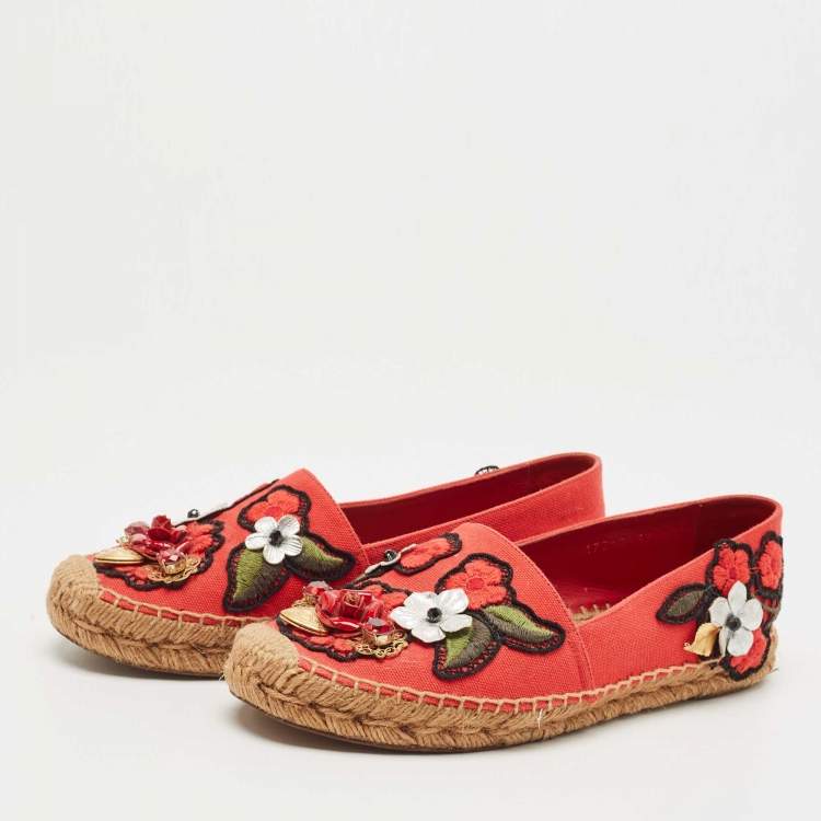 Pre Owned Dolce & Gabbana Red Canvas Locket Flower Jewel Embroidered Espadrilles Flats Size 37