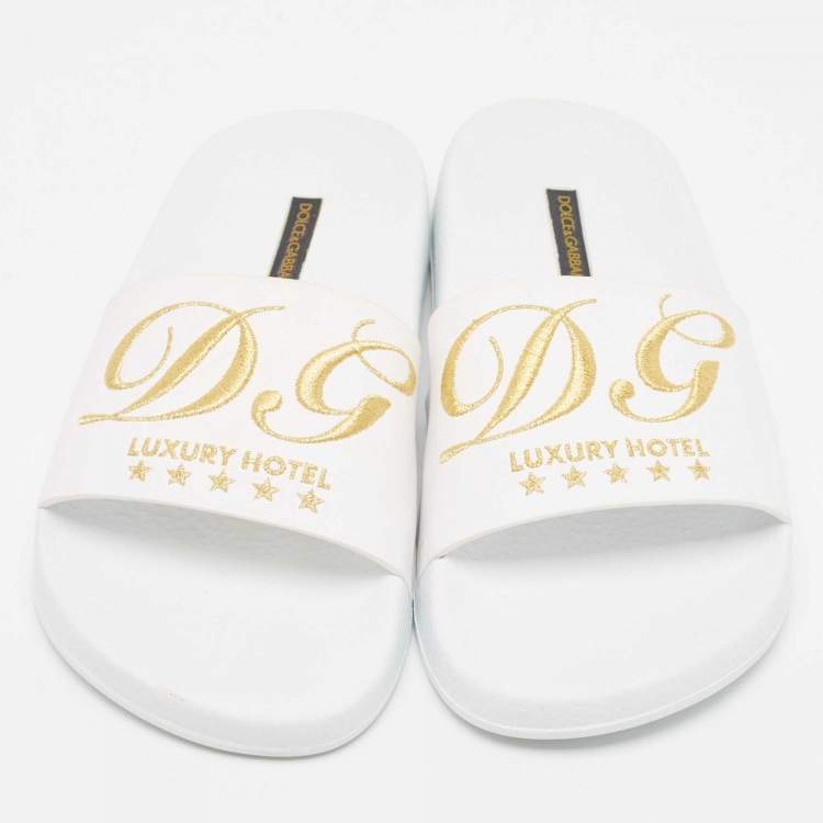 Pre Owned Dolce & Gabbana White Rubber Embroidered DG Slides Size 36