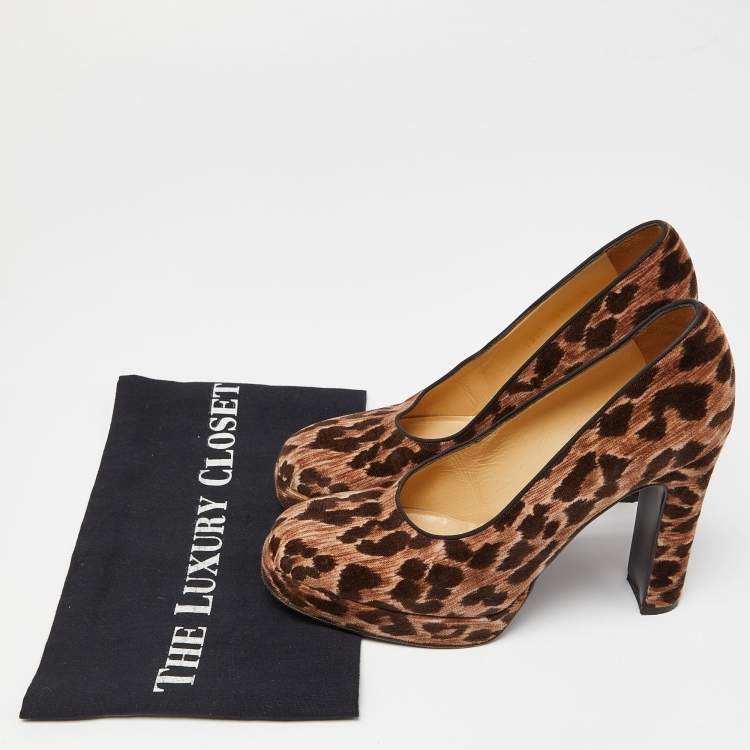 مملوكة مسبقًا Dolce and Gabbana Brown Leopard Print Velvet Block Heel Pumps Size 37