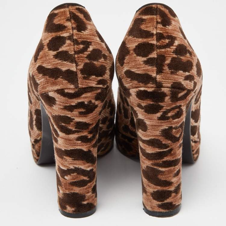 مملوكة مسبقًا Dolce and Gabbana Brown Leopard Print Velvet Block Heel Pumps Size 37