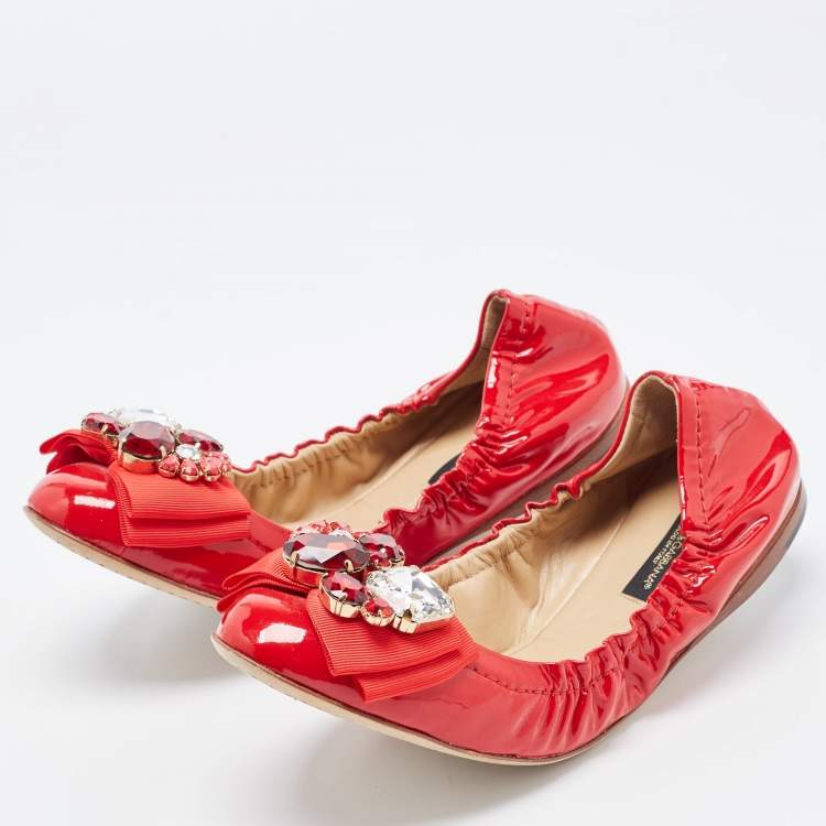 Pre Owned Dolce & Gabbana Red Patent Leather Crystal Embellished Bow Scrunch Ballet Flats Size 37