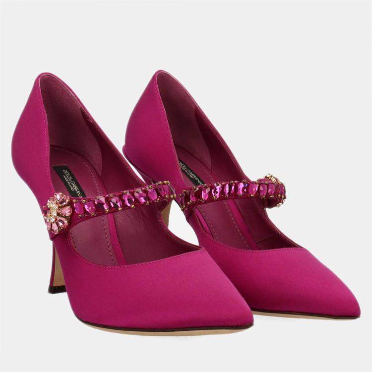 Dolce & Gabbana floral-appliqué Sandals - Farfetch | Dolce and gabbana, Shoes  heels classy, Pretty shoes