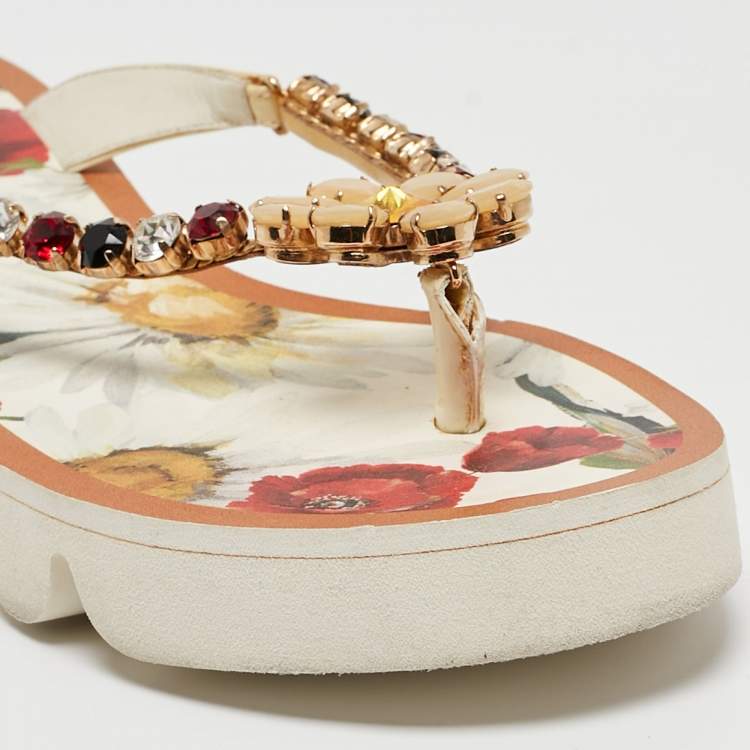 Pre Owned Dolce & Gabbana Cream Patent Leather Crystal Embellished Thong Flats Size 35