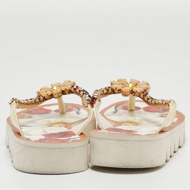 Pre Owned Dolce & Gabbana Cream Patent Leather Crystal Embellished Thong Flats Size 35